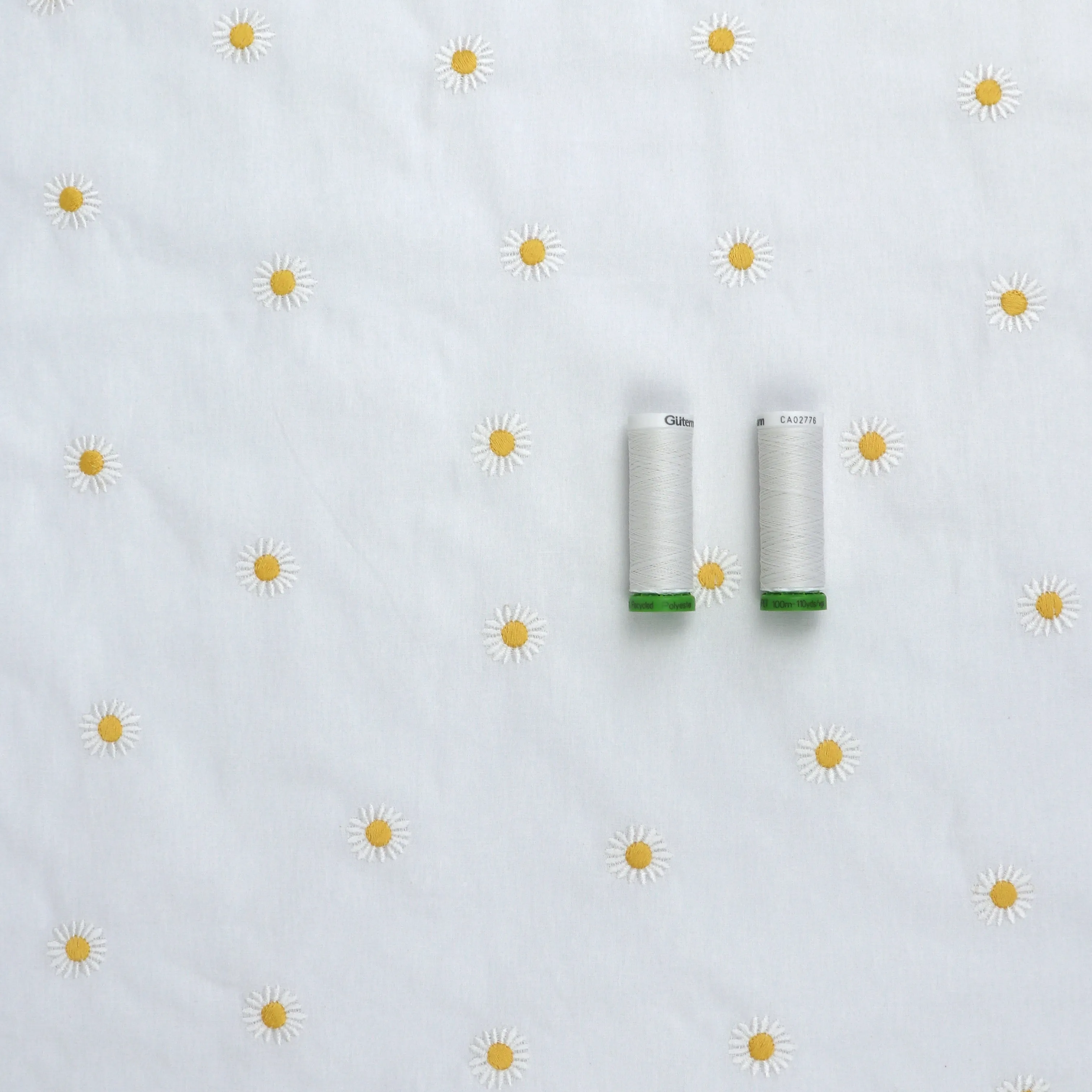 Cotton Poplin - Embroidered Daisies