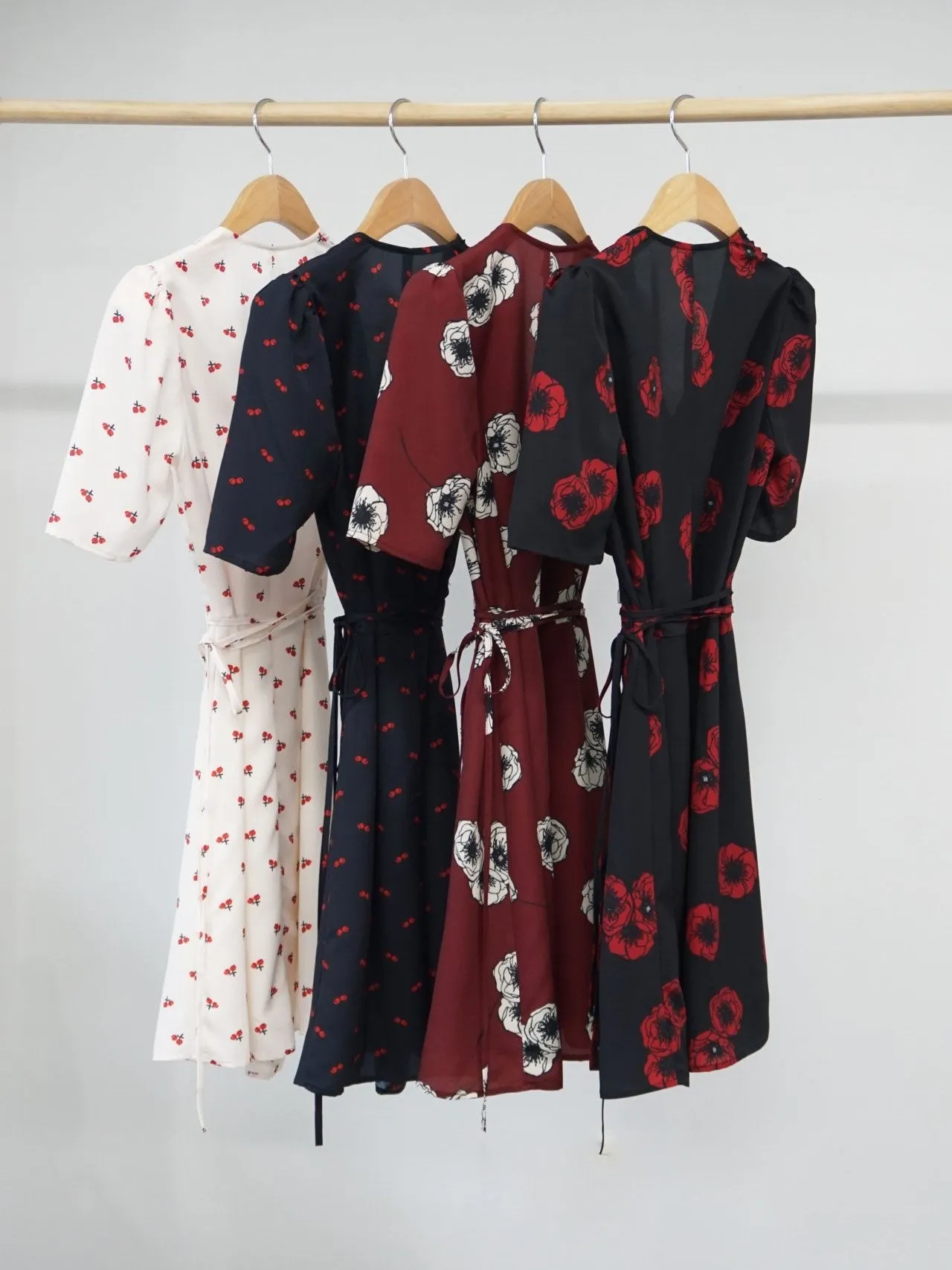 SHORT SLEEVE GAVIN WRAP DRESS